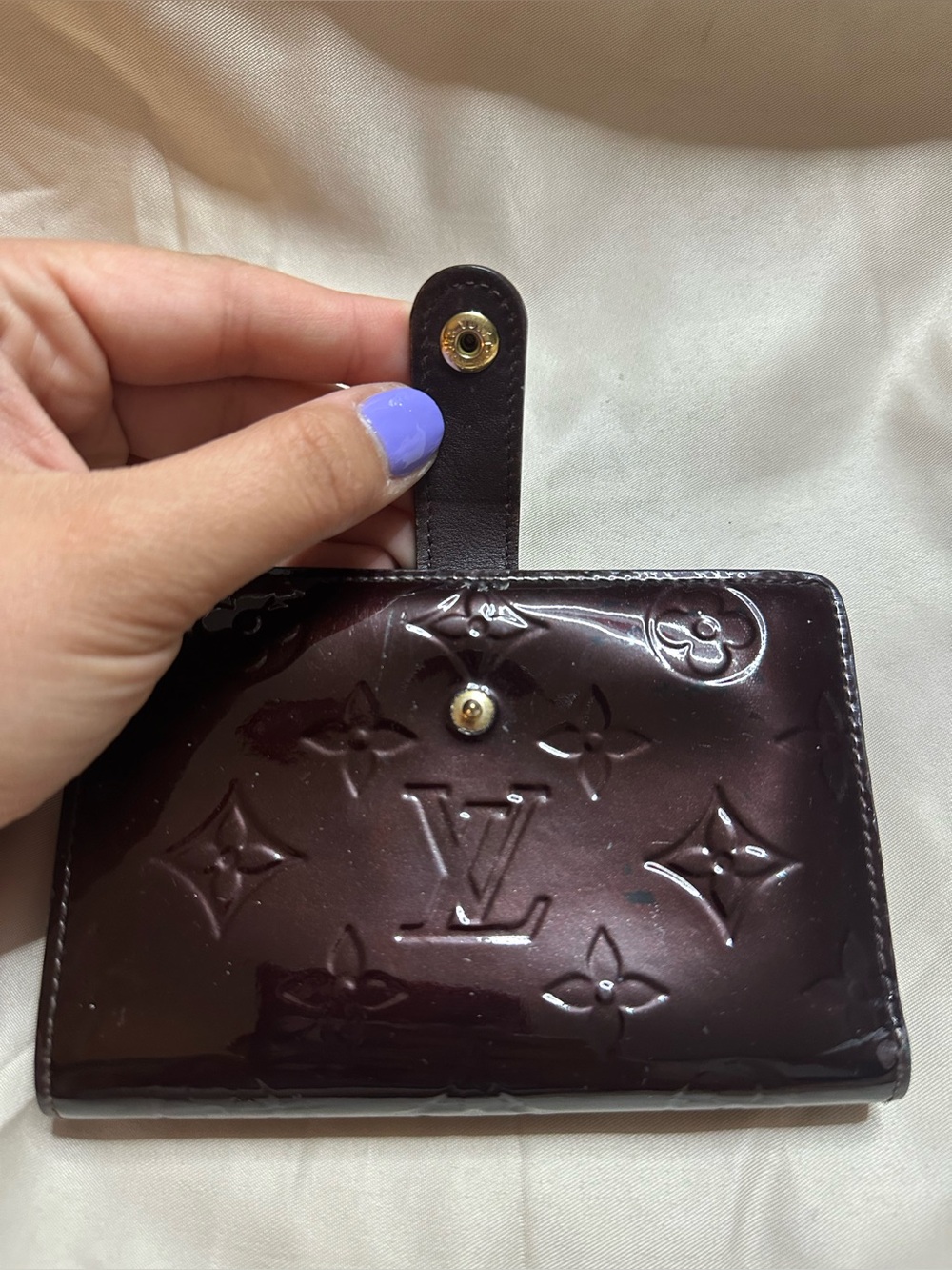 Louis Vuitton Vernis Wallet in Dark Wine Patent - Picture 6 of 11